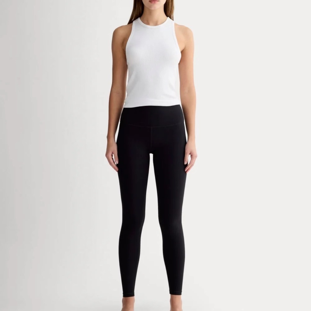 Everlane Perform Classic Black Leggings size small EUC